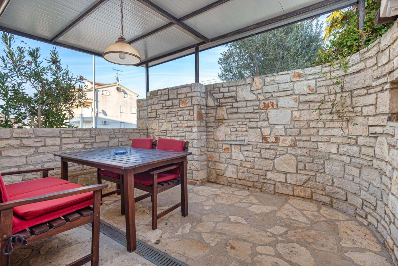 Oasi Apartment Пореч Екстериор снимка