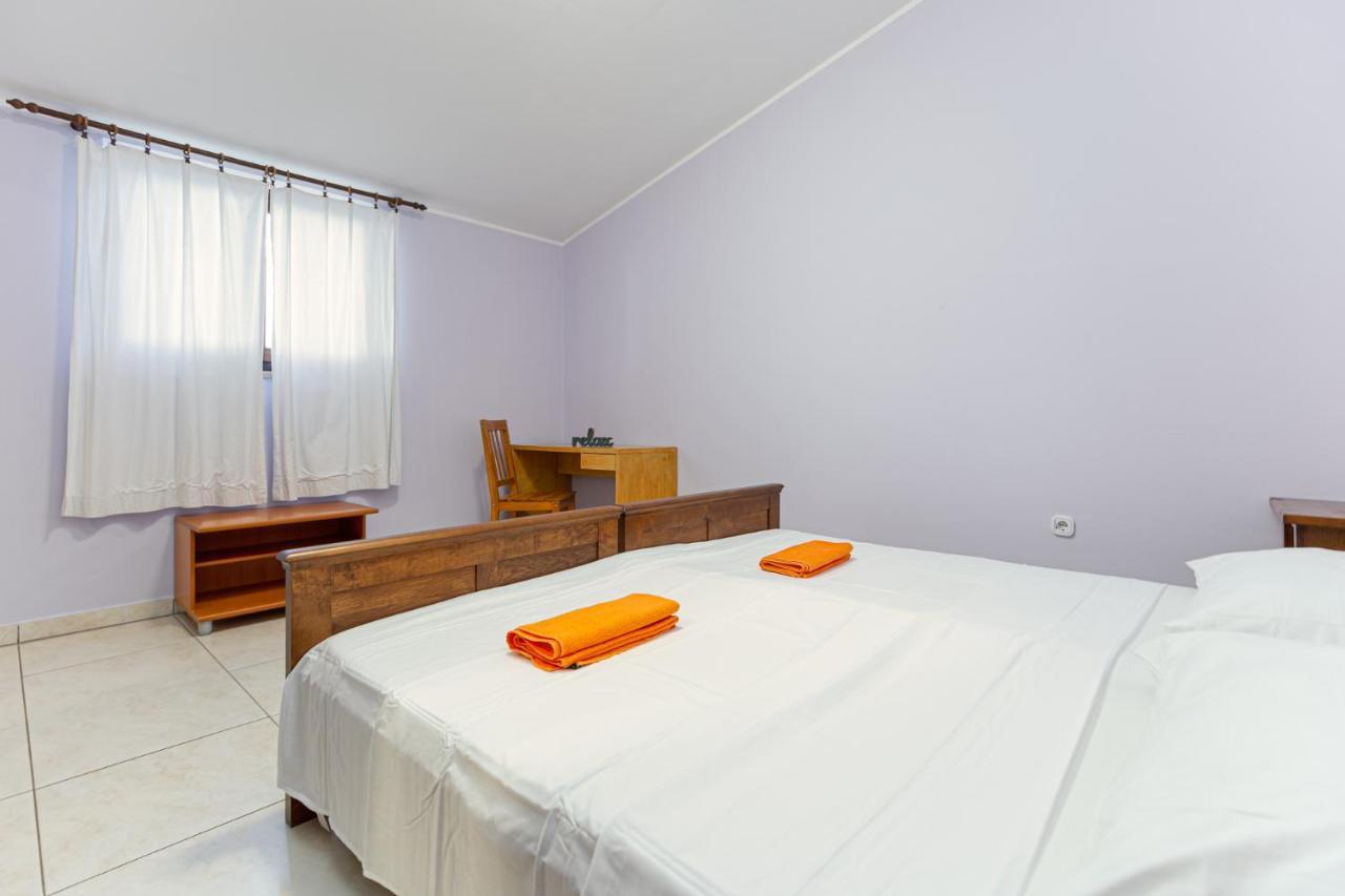 Oasi Apartment Пореч Екстериор снимка