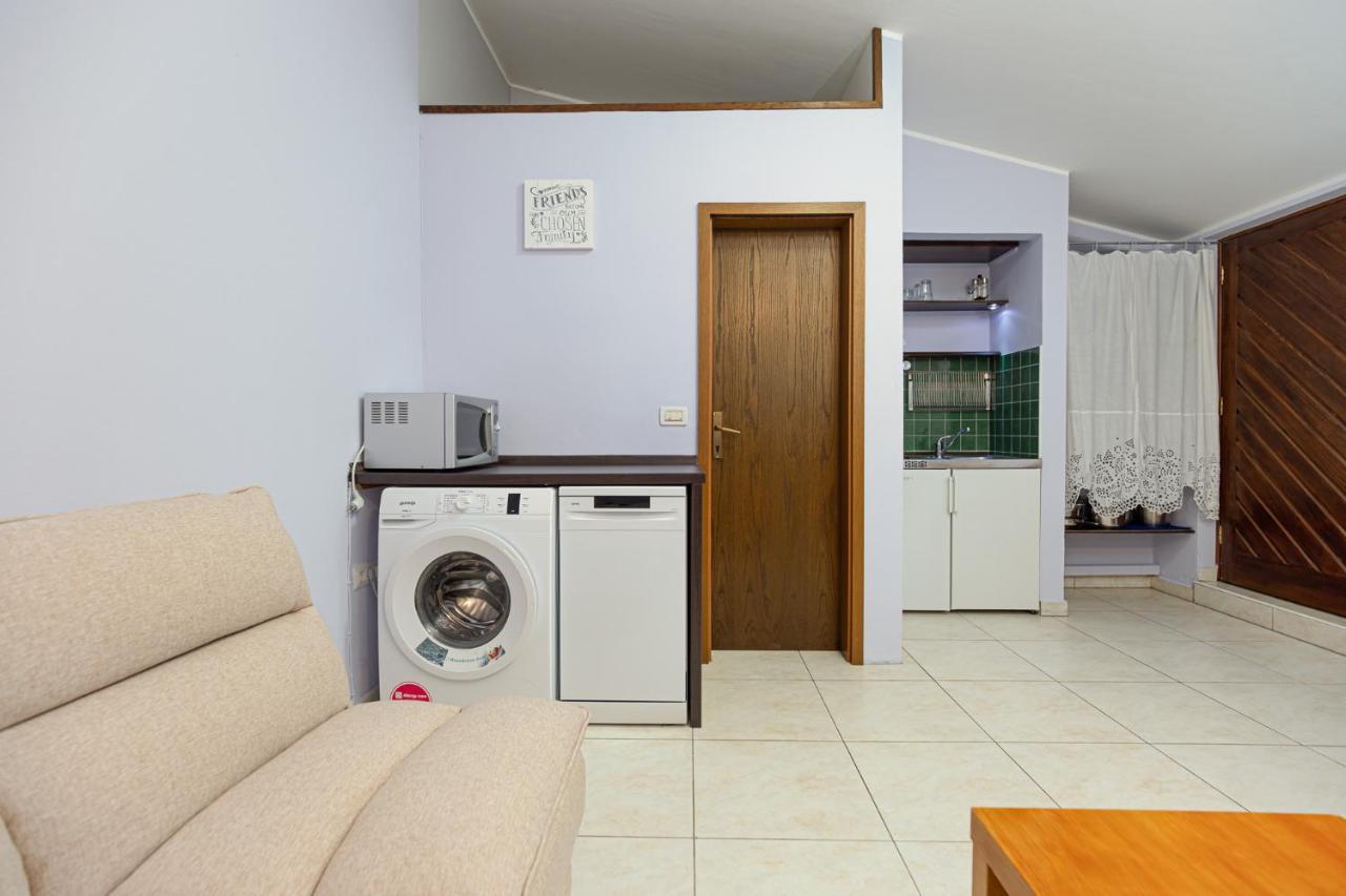 Oasi Apartment Пореч Екстериор снимка
